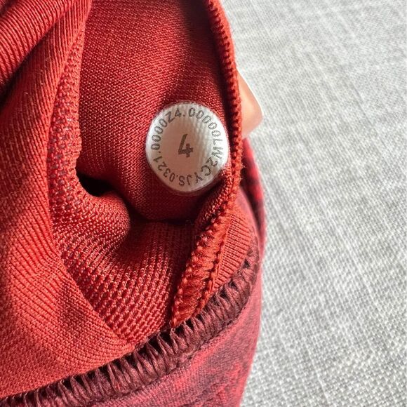 Lululemon Wunder Train Longline Bra Sz 4 - Picture 4 of 4